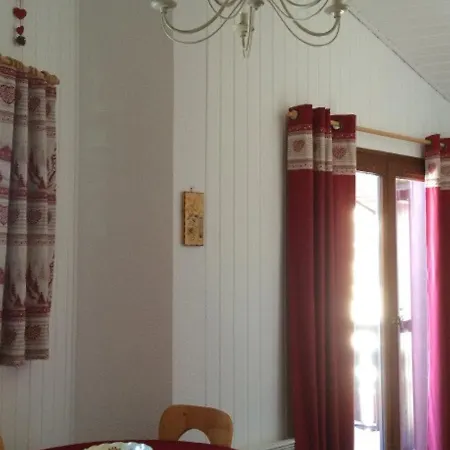 2 Pièces 5 Pers à Avec Balcon Exposé Sud - Fr-1-676-53 Appartement Châtel