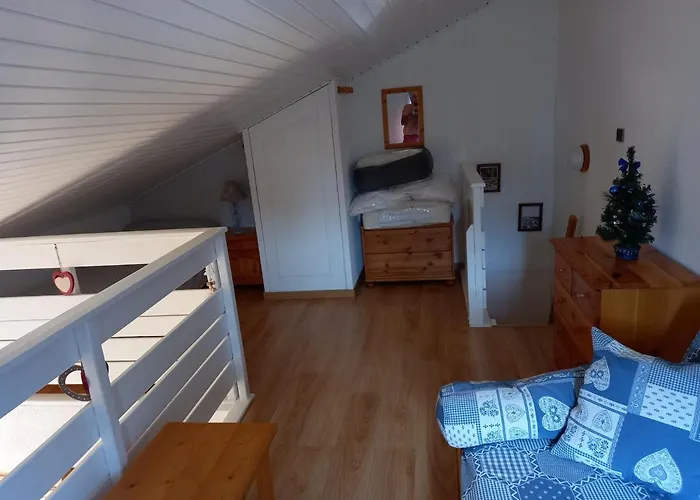 2 Pièces 5 Pers à Avec Balcon Exposé Sud - Fr-1-676-53 *